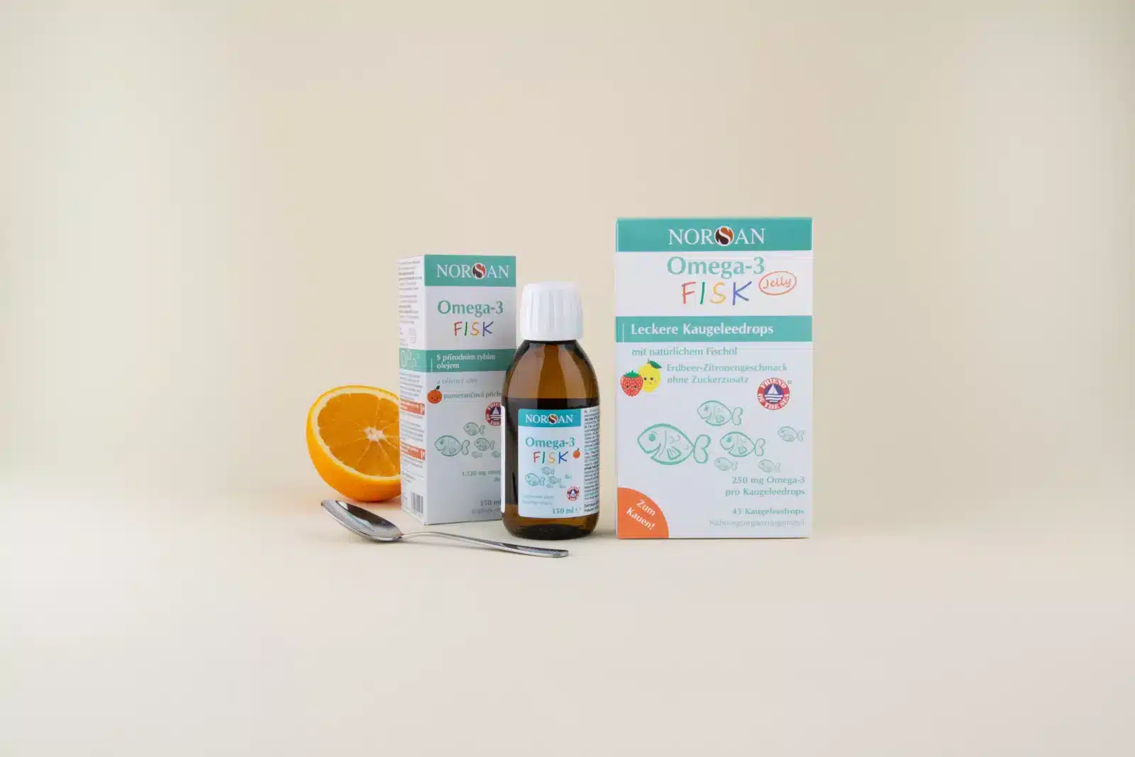 norsan-omega-3-fisk-doplnky-pro-deti NORSAN Omega-3 FISK – rybí olej a žvýkací dropsy s ovocnou příchutí jako součást dětského jídelníčku.